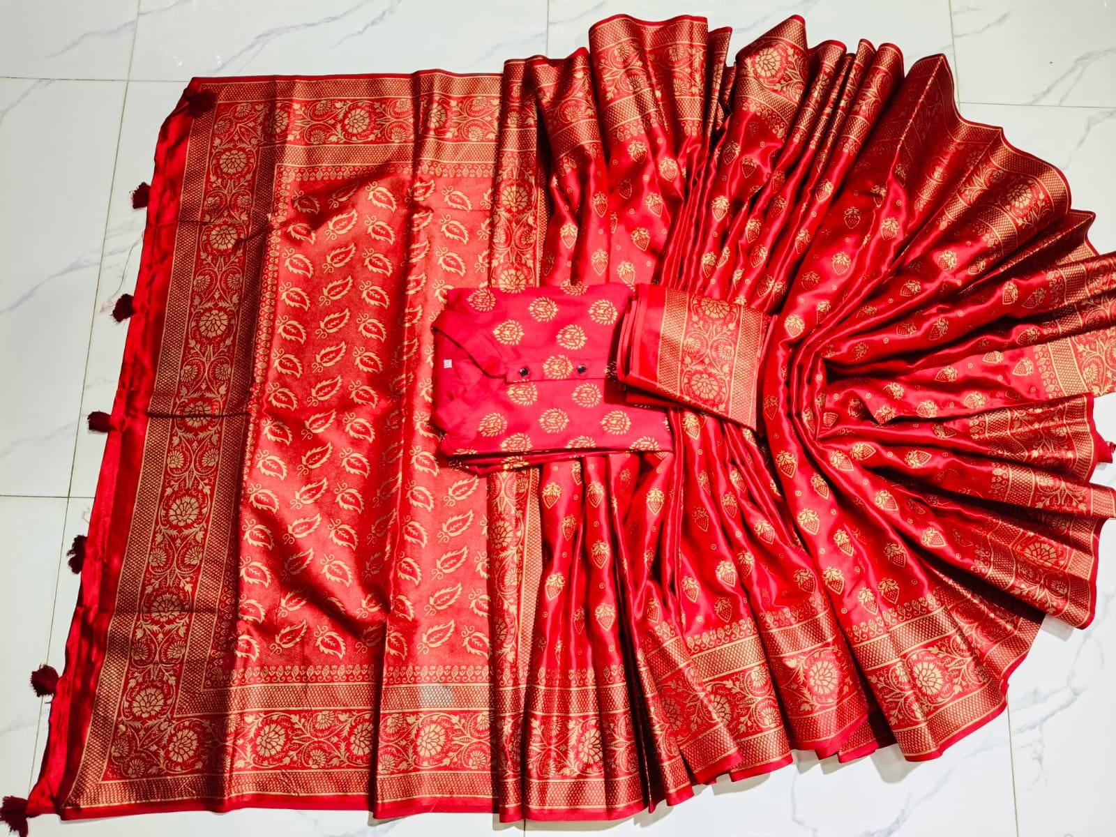 জাপানি সিল্ক শাড়ি আর ধুপিয়ান সিল্ক পাঞ্জাবি